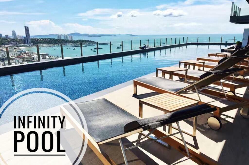 The Base Highfl Seaview Apartment Pattaya Exterior foto